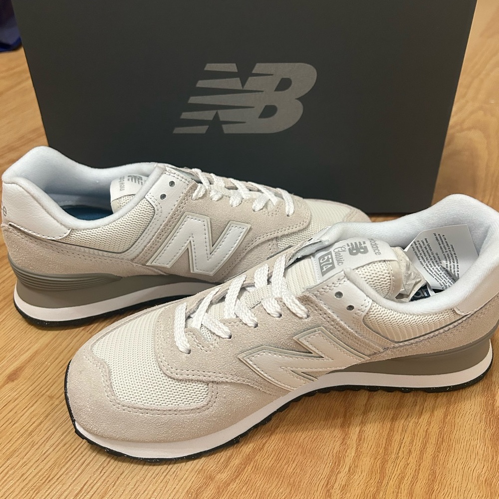 women’s new balance 574 core NWT